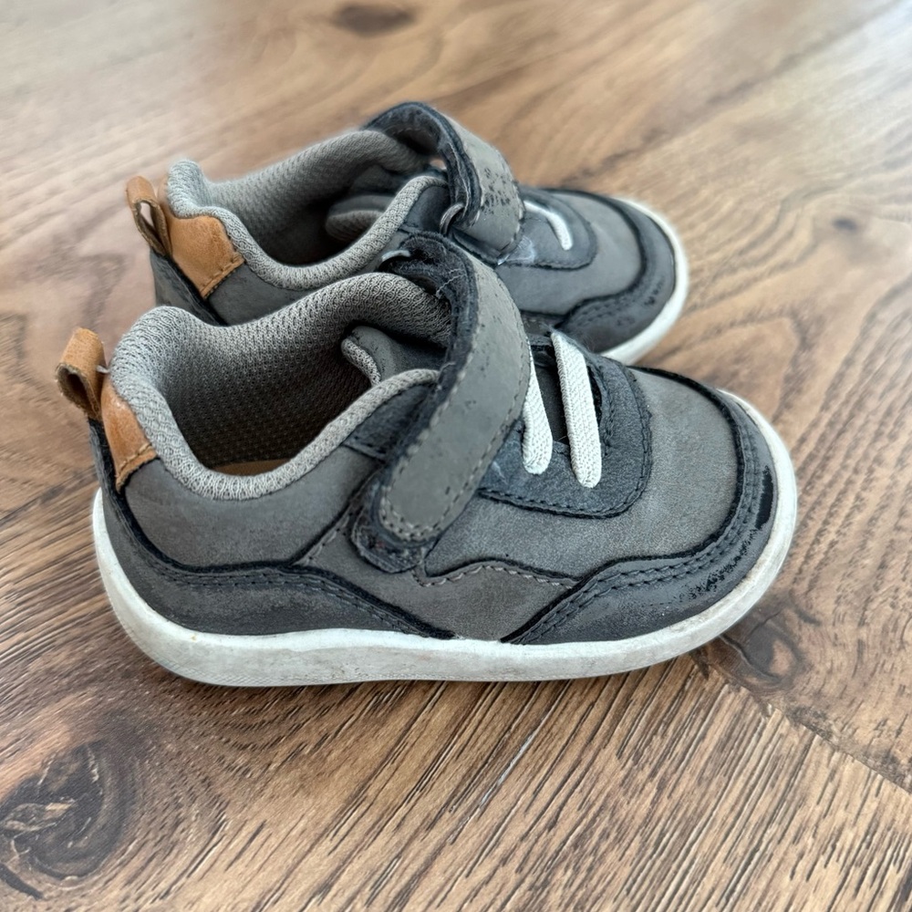 Stride Rite Nick Sneakers Size 4M Boys